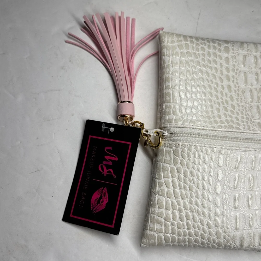 Makeup Junkie Bags White Crocodile Embossed Cosmetic Bag oink tassel NWT Travel - Picture 3 of 9